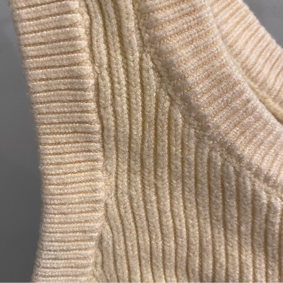 ZARA Small Yellow Cropped Sweater Vest/Tank - Picture 2 of 6